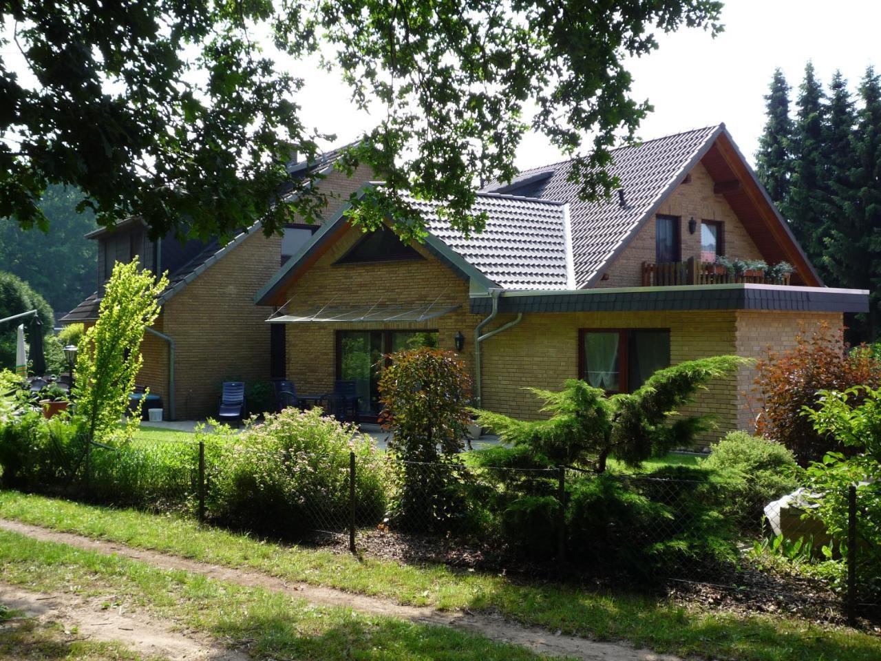 Ullas Gaestehaus Мунстер им Хайдекрайс Екстериор снимка