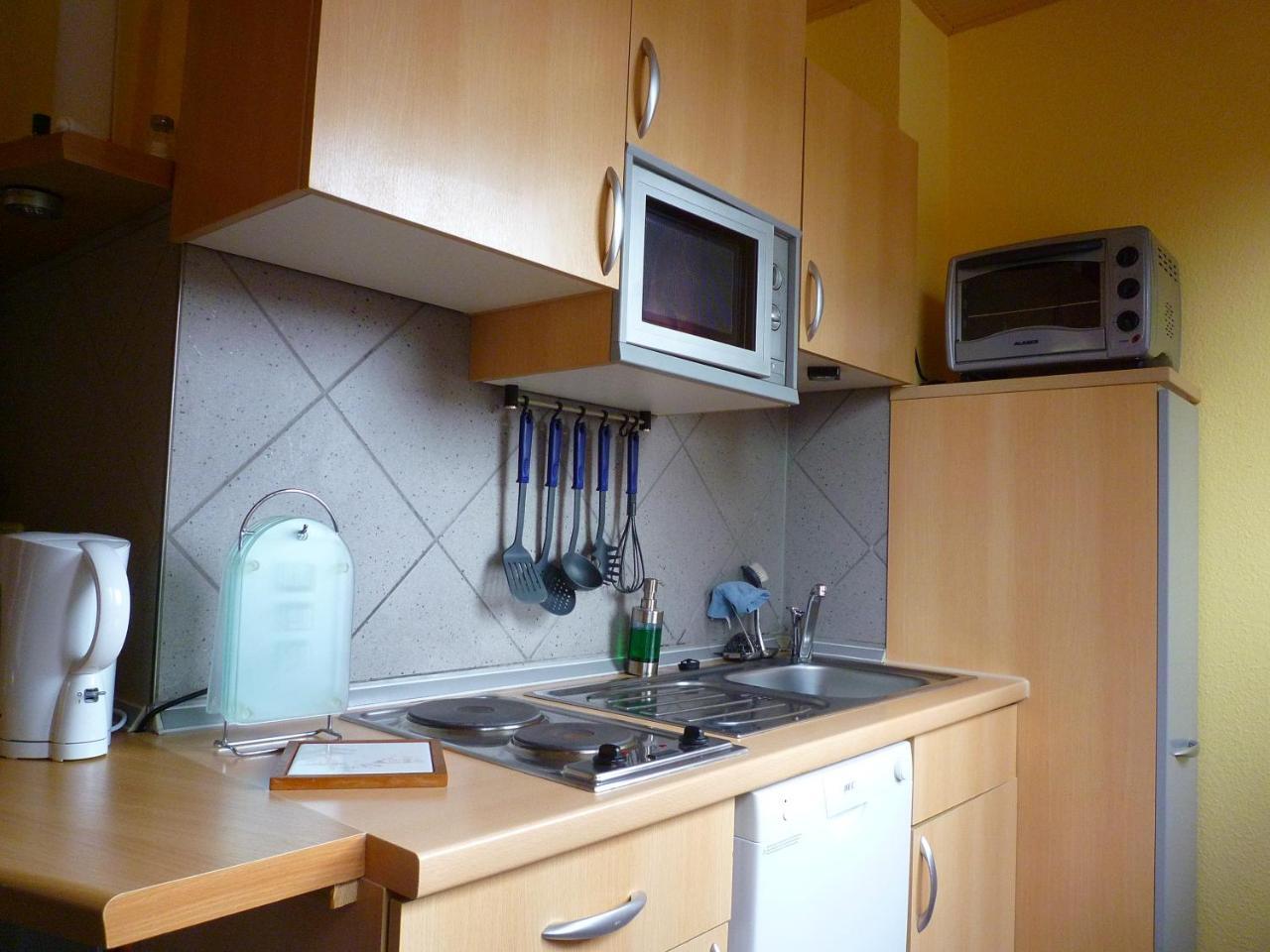 Ullas Gaestehaus Мунстер им Хайдекрайс Екстериор снимка